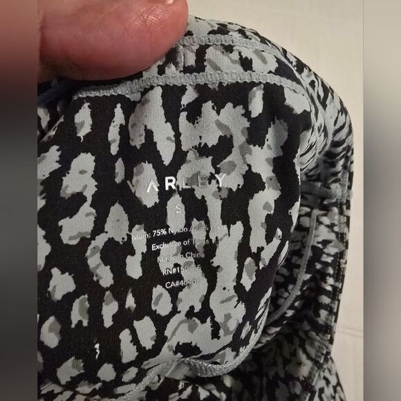 Varley Blue And Black Animal Print Leggings 25" Inseam Size Small - Picture 5 of 9